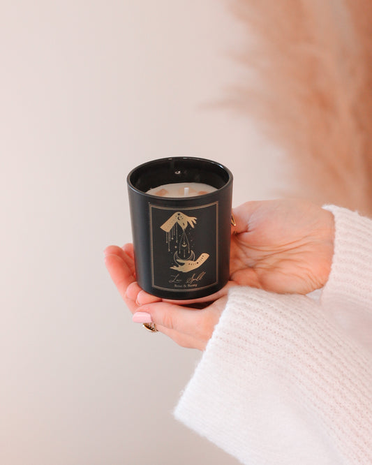 Love Spell scented candle with Rose Quartz